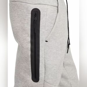 Nike Tech Fleece Joggers Men's Medium Light Gray Heathered Tapered Sweatpants